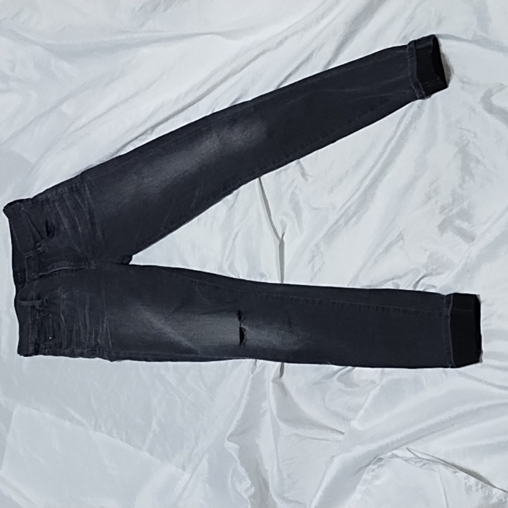 Citizens Of Humanity skinny High Rise Faded Black jeans. Size 25 (1-2)